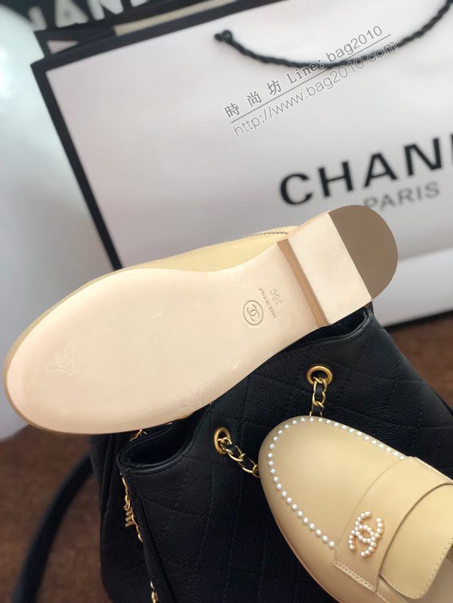 Chanel女鞋 香奈兒2020春夏頂級涼鞋系列 大扣小珍珠 Chanel爆款休閒女單皮鞋  naq1313
